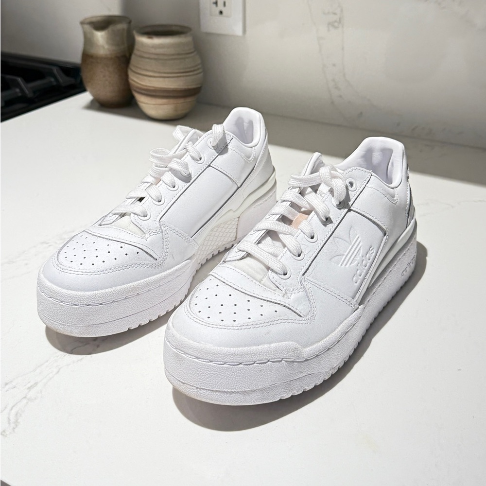 Adidas sneakers size 8 (new never worn)